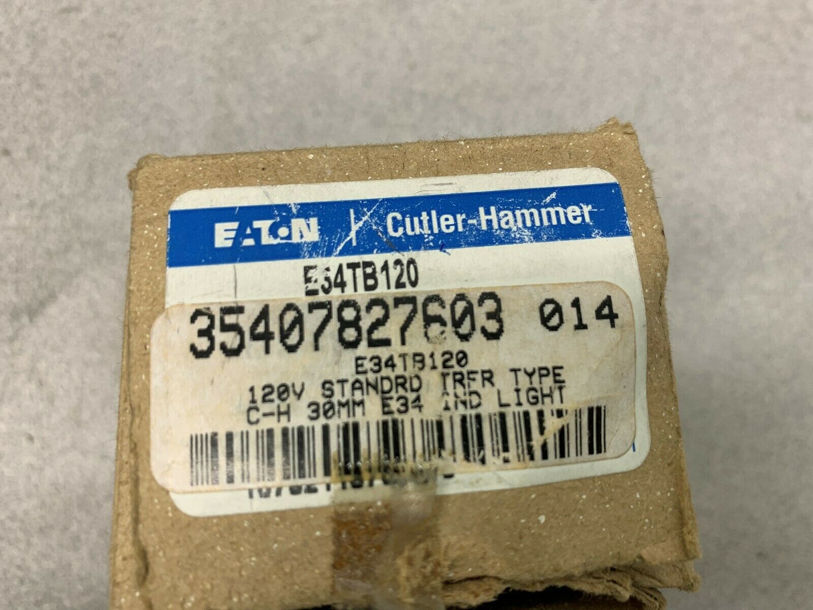 NEW IN BOX CUTLER HAMMER IND LIGHT 35407827603