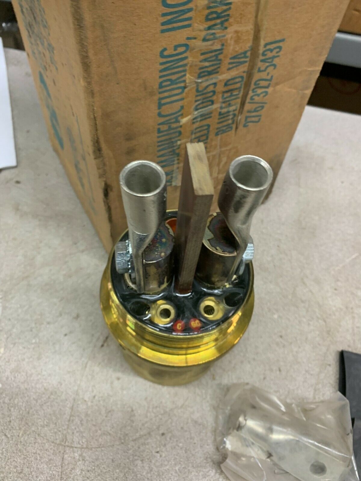 NEW J&R MANUFACTURING RECEPTACLE PART JR-AB2000PB