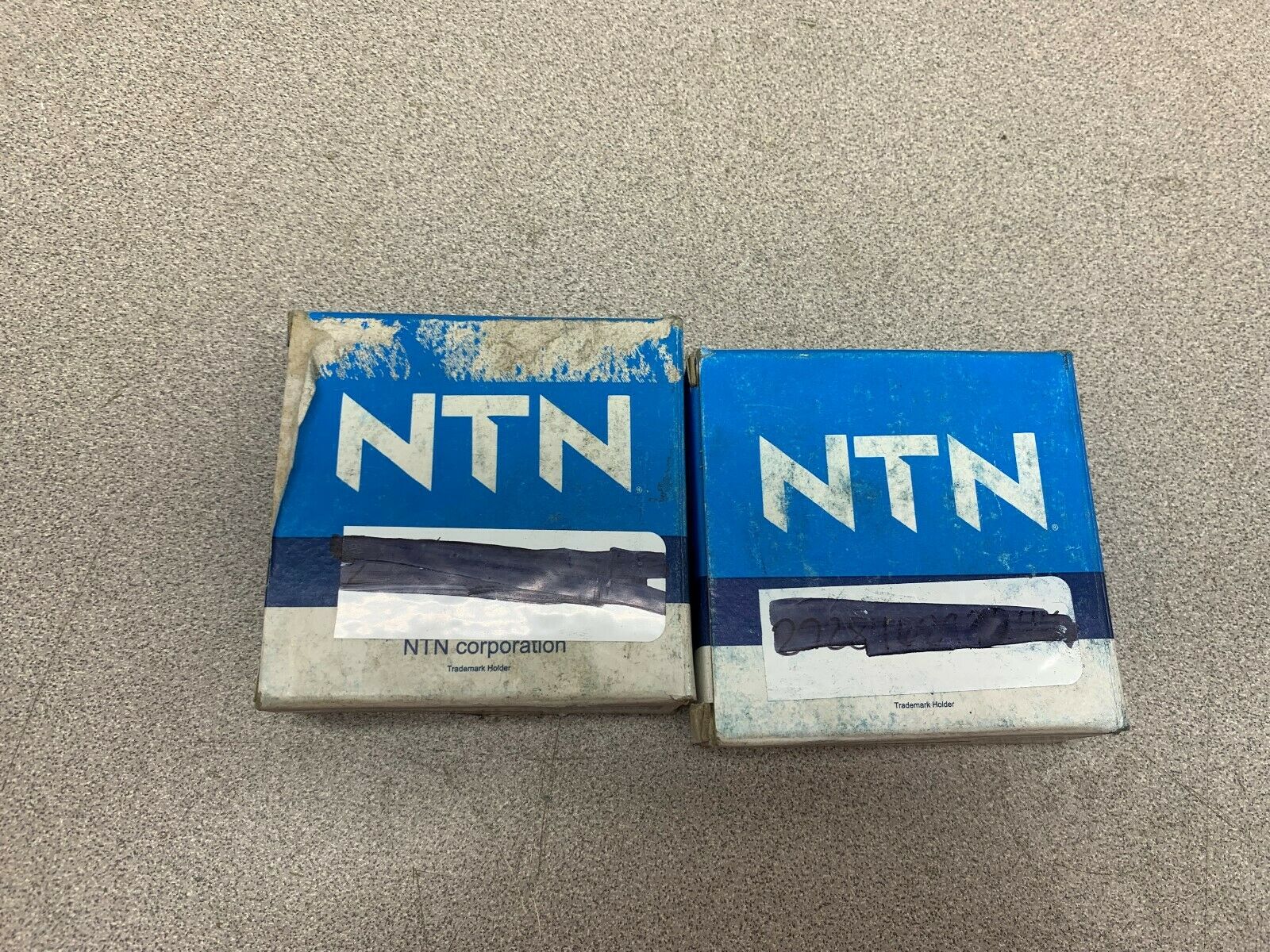 LOT OF 2 NEW IN BOX NTN BEARING 5206SC3