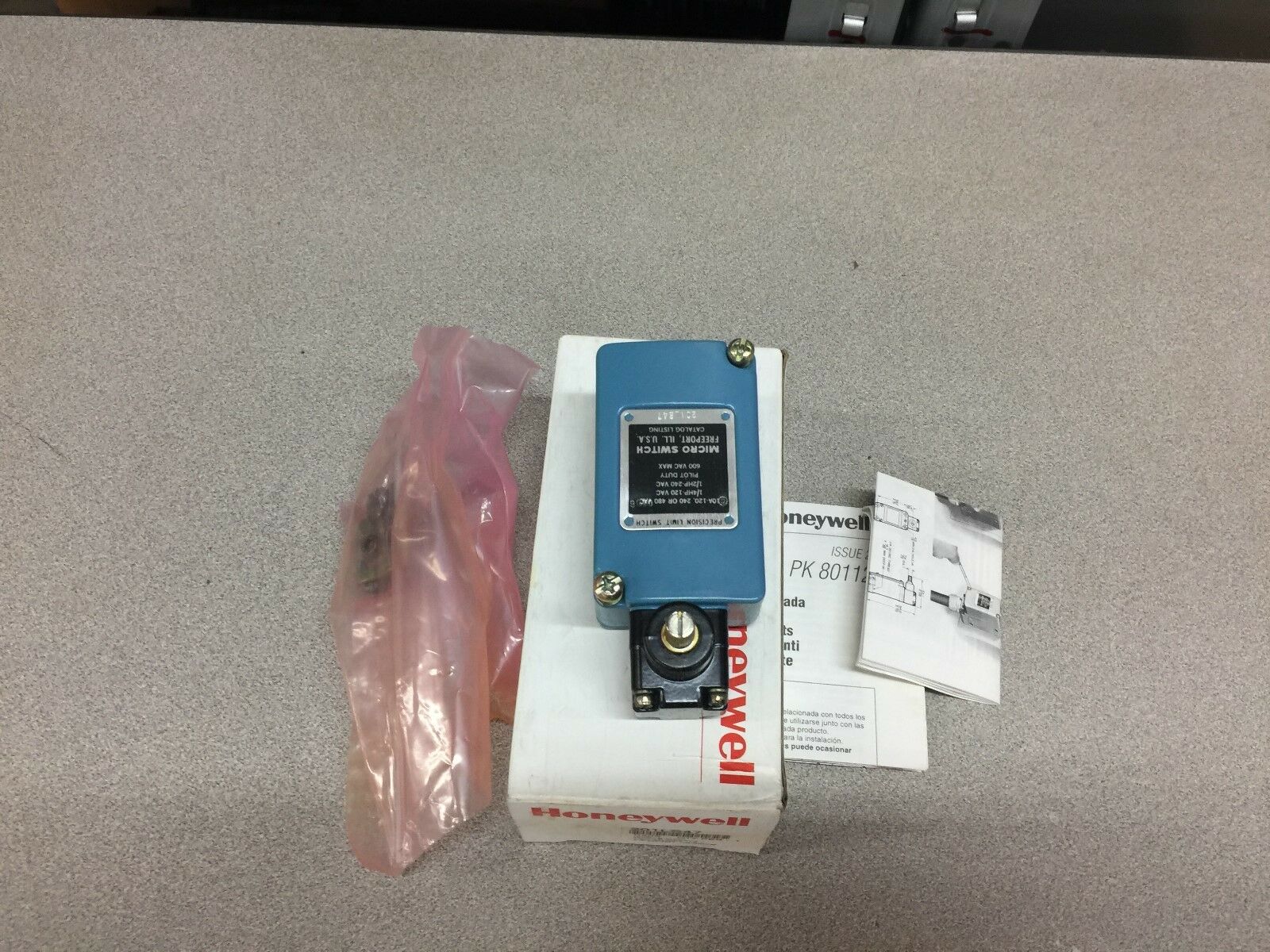 NEW IN BOX HONEYWELL LIMIT SWITCH 201LS47