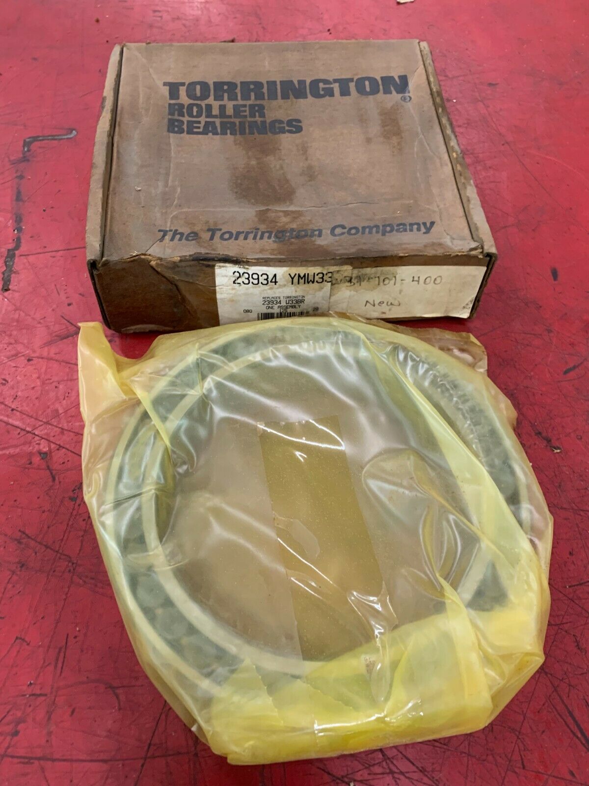 NEW IN BOX TORRINGTON SPHERICAL ROLLER BEARING 23934 YMW33