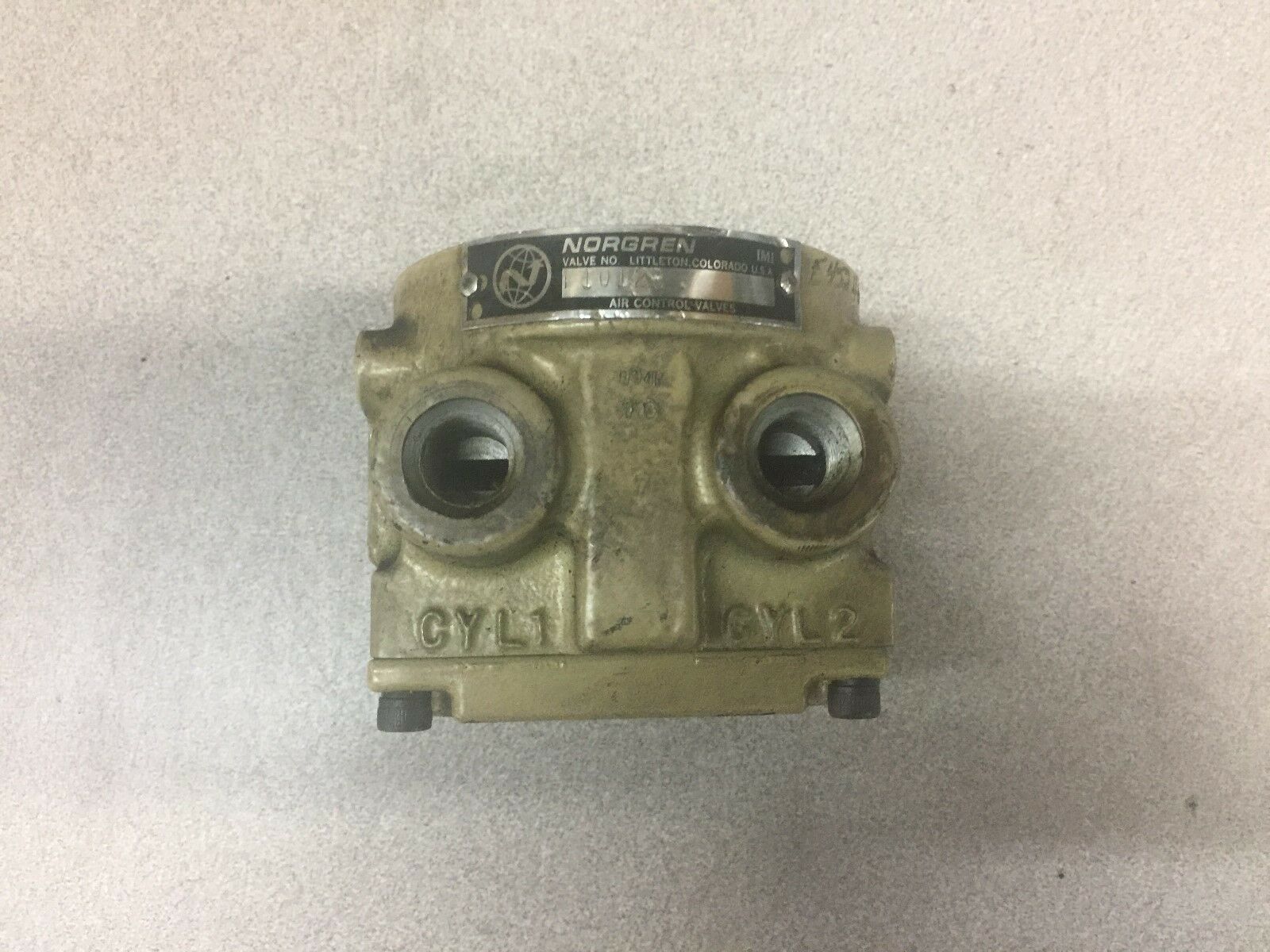 USED NORGREN PNUMATIC VALVE F1012C