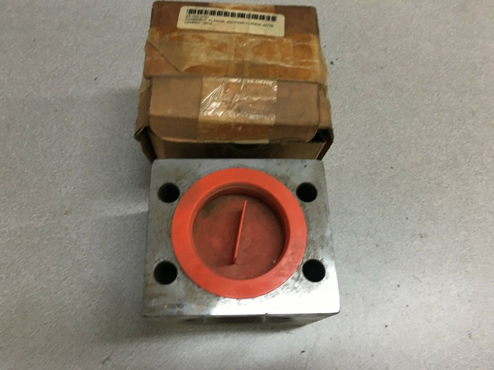 NEW IN BOX FLANGE W176