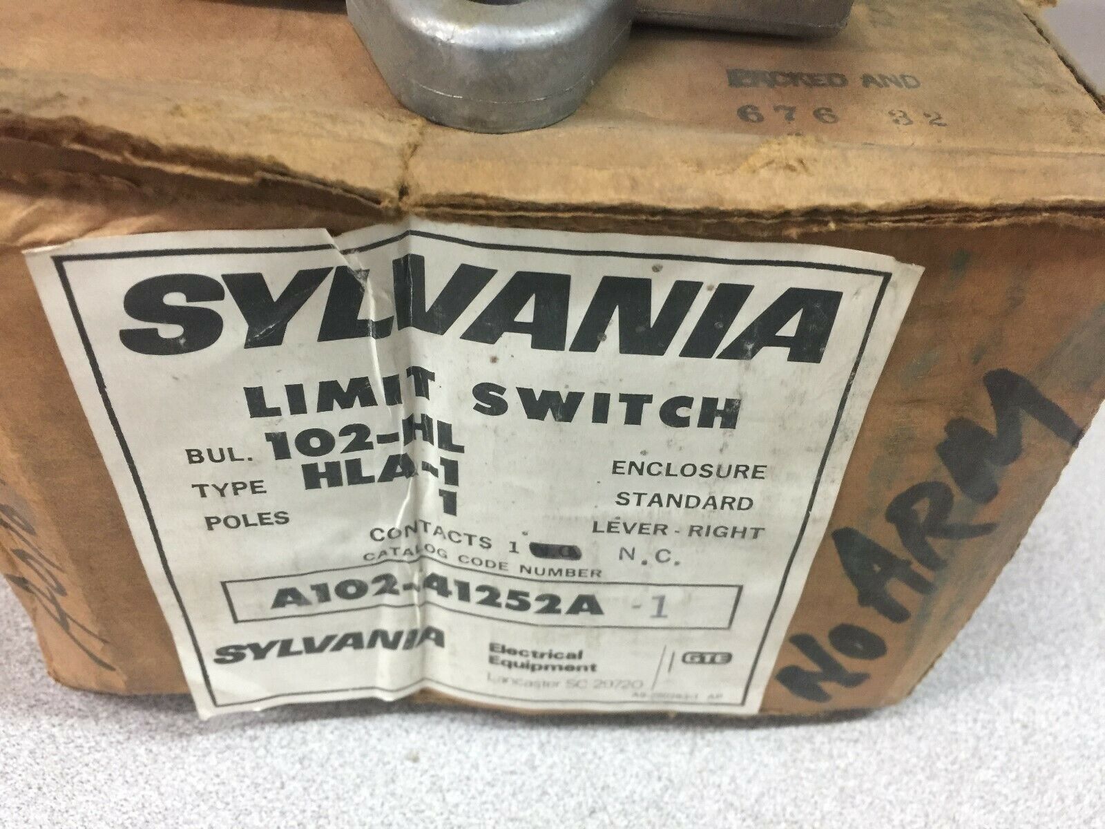 NEW IN BOX SYLVANIA LIMIT SWITCH A102-41252A