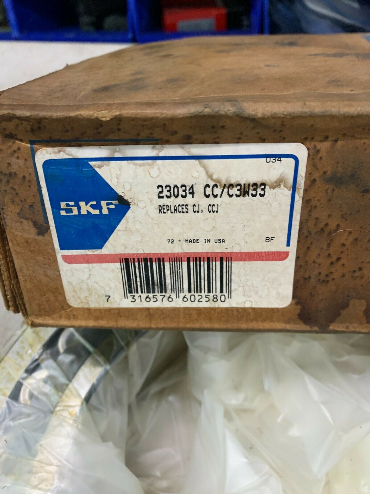 NEW IN BOX SKF 23034CCC3W33 SPHERICAL ROLLER BEARING 23034 CC/C3W33