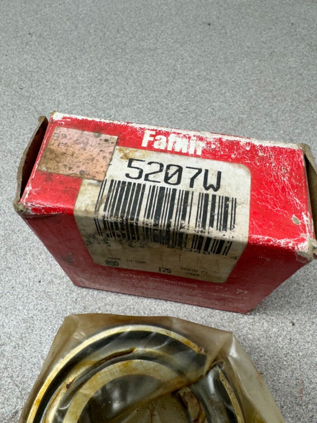 NEW IN BOX FAFNIR BEARING 5207W