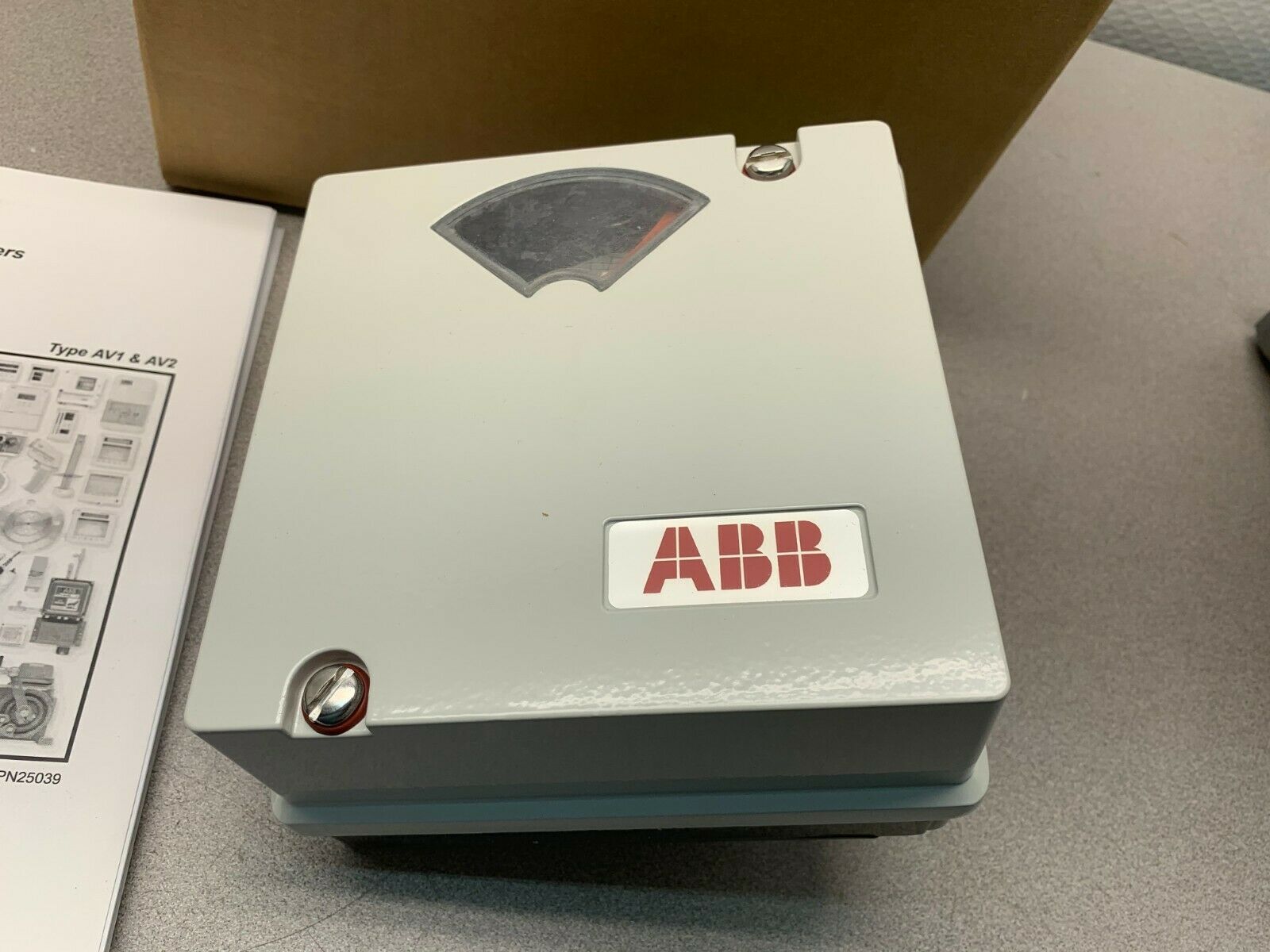 NEW IN BOX ABB PNEUMATIC POSITIONER AV1120200