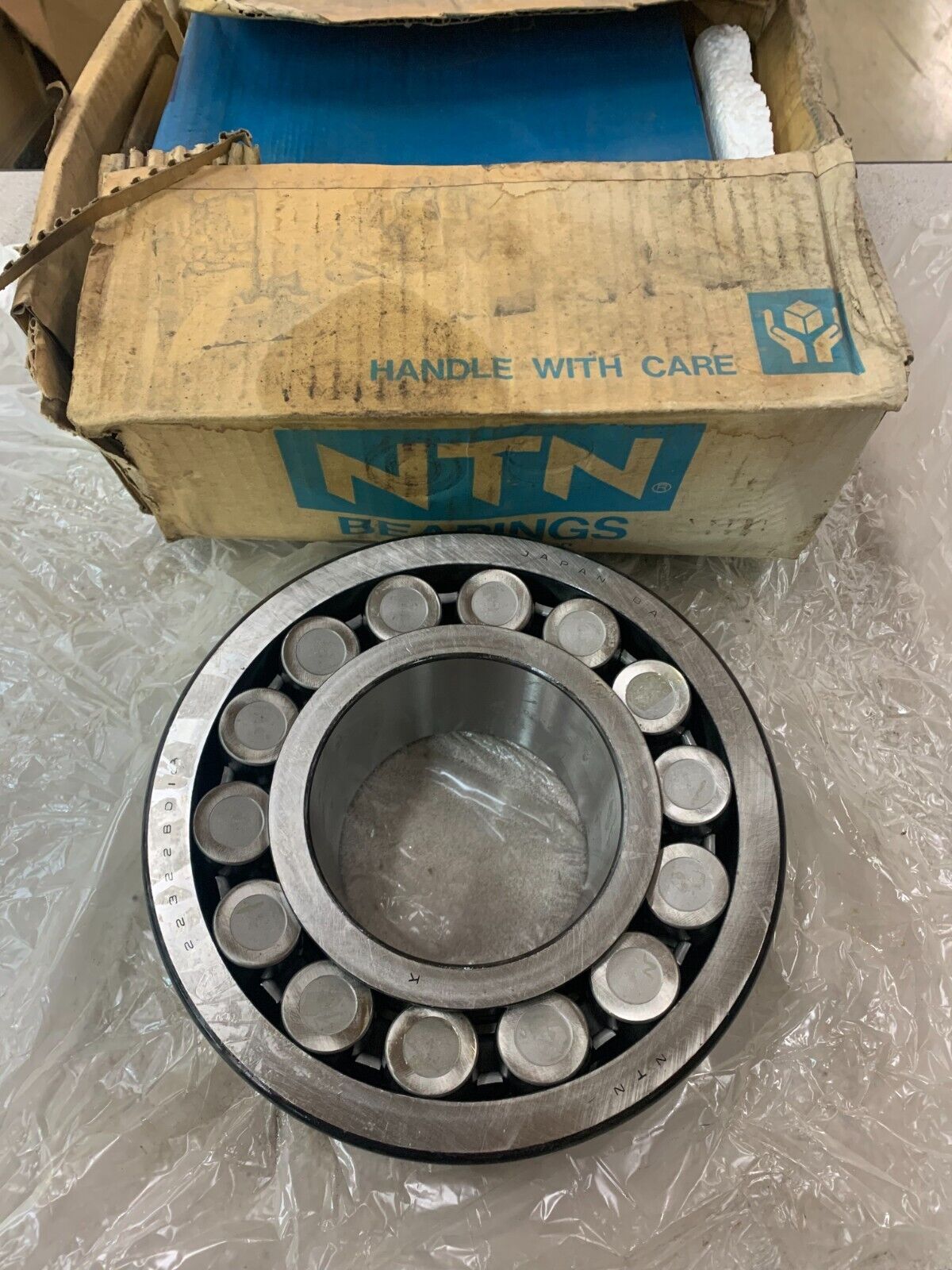 NEW IN BOX NTN 22322BKD1C3 ROLLER BEARING 22322BD1C3