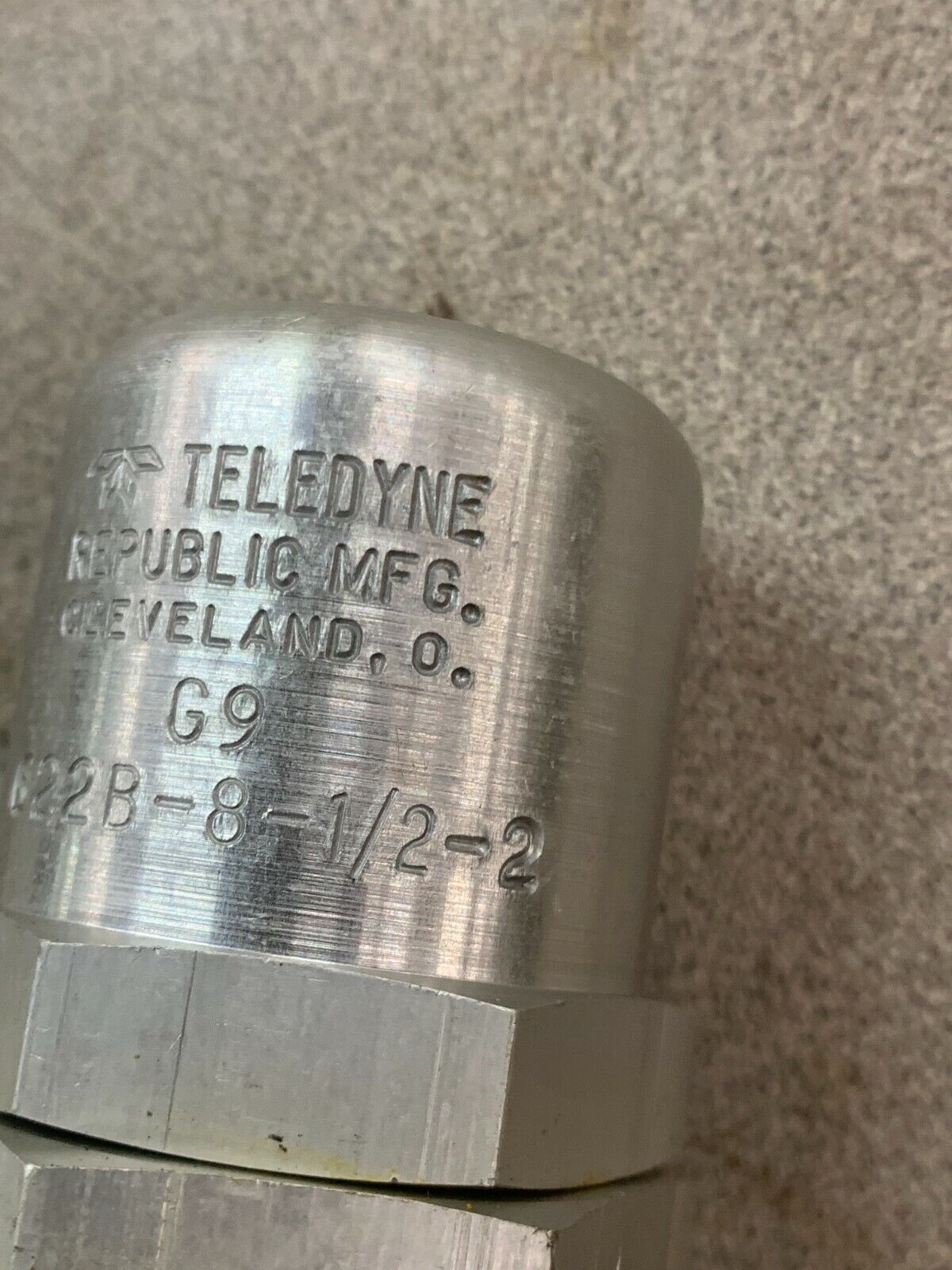 NEW NO BOX TELEDYNE VALVE 622B-8-1/2-2