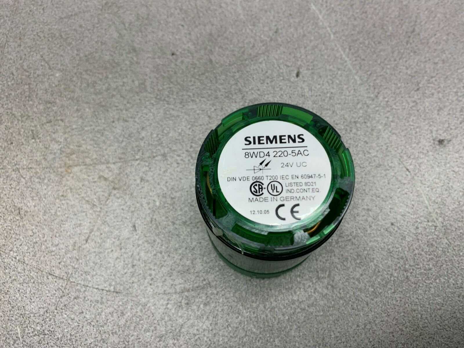 NEW NO BOX SIEMENS LIGHT ELEMENT 8WD4 220-5AC