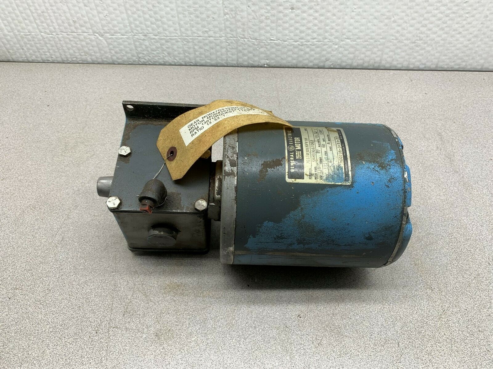 USED GENERAL ELECTRIC 13.33:1 GEARMOTOR 5KH33GG1067 WITH 7GS103DC6FY10