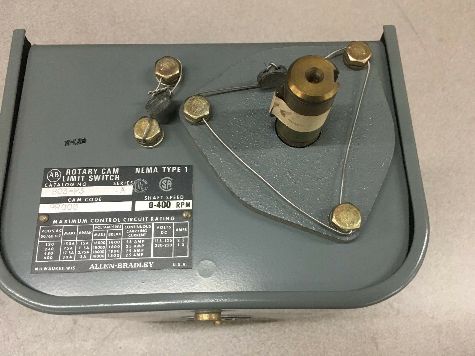 NEW NO BOX ALLEN-BRADLEY 0-400RPM ROTARY CAM LIMIT SWITCH 803-P3 SERIES A