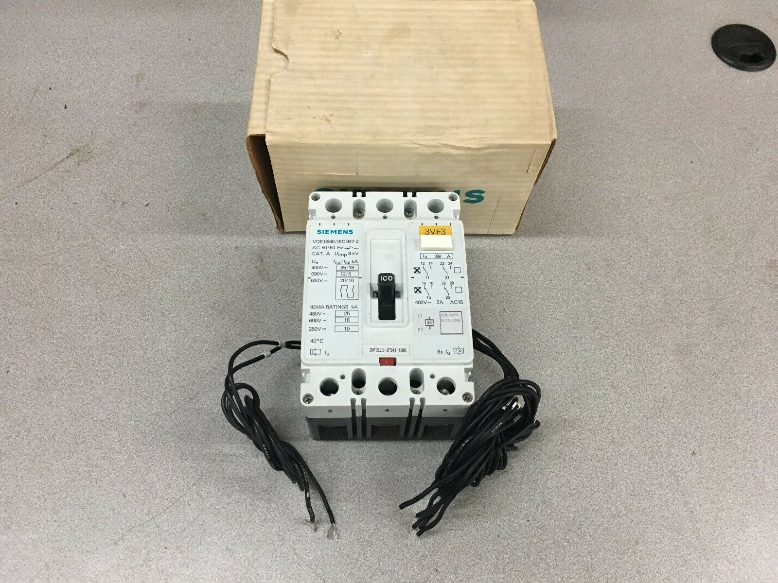 NEW IN BOX SIEMENS 100AMP CIRCUIT BREAKER 3VF3111-1FS41-1GN1