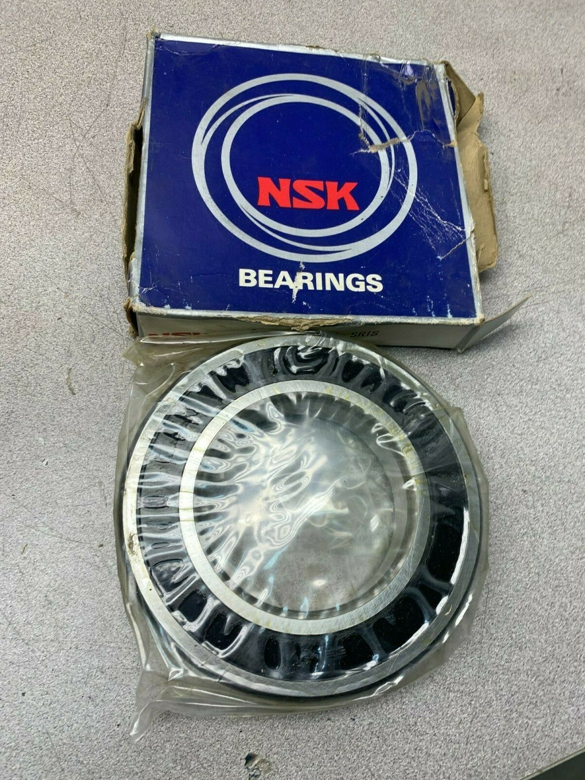 NEW IN BOX NSK BALL BEARING 6217VVC3E