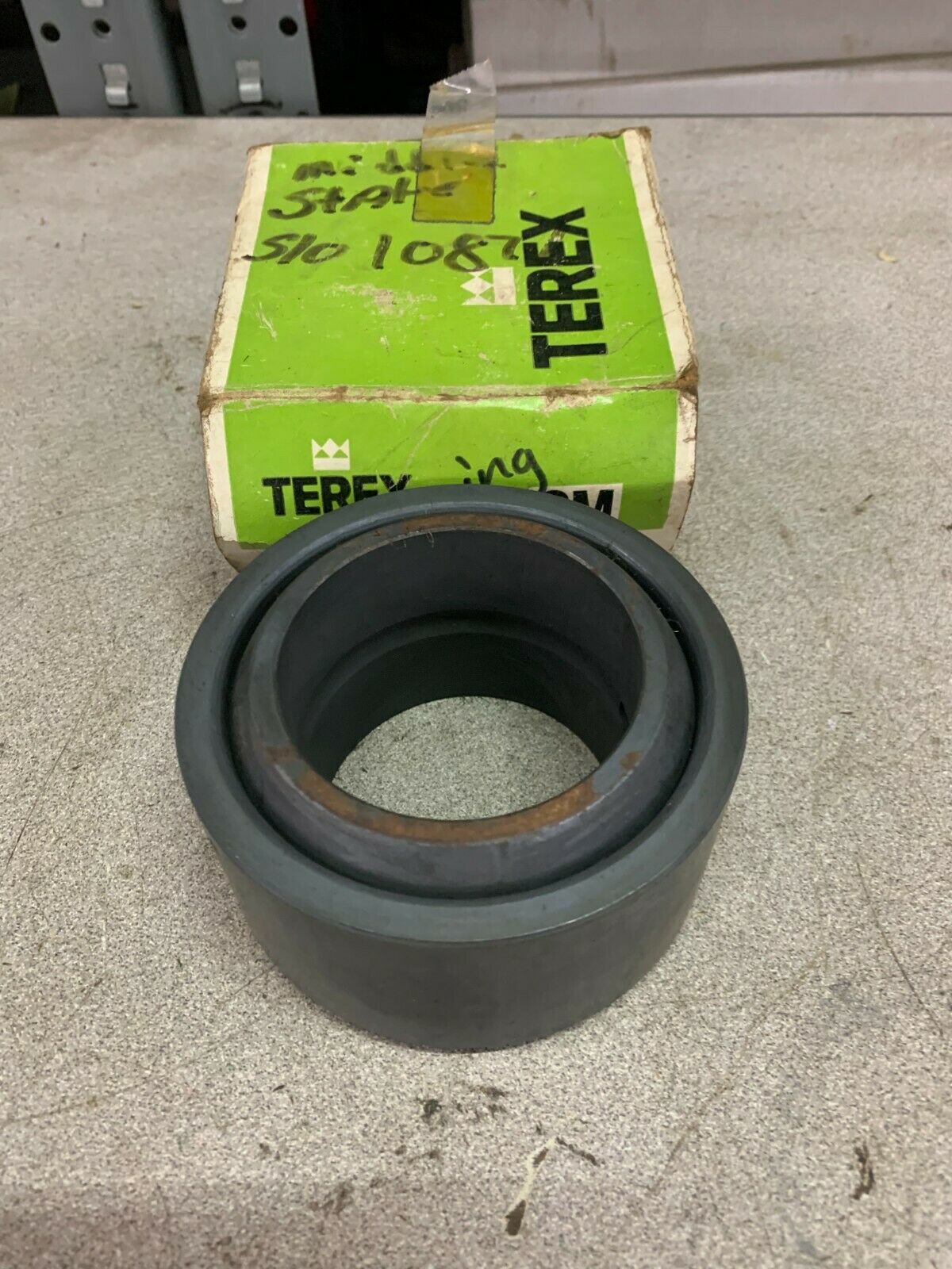 NEW GM TEREX 9229428 PLAIN LEEVE BEARING 1-9229428