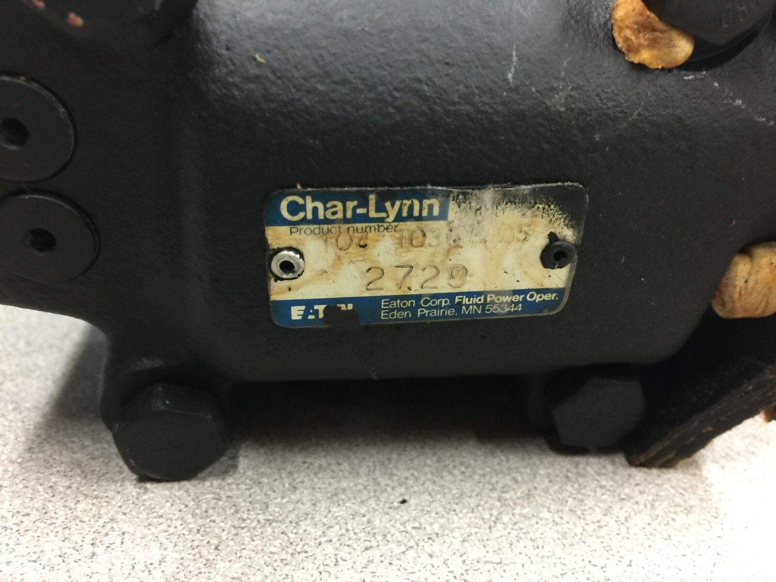 NEW NO BOX CHAR-LYNN HYDRAULIC PUMP 104 1036 005