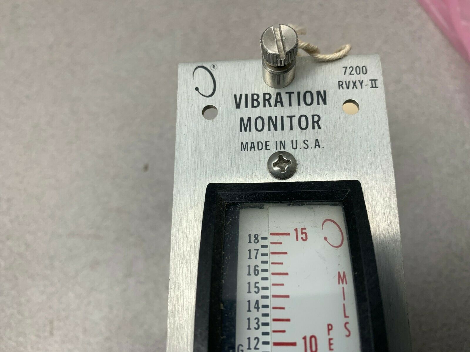NEW NO BOX BENTLY NEVADA Vibration Monitor 7200 RVXY-II
