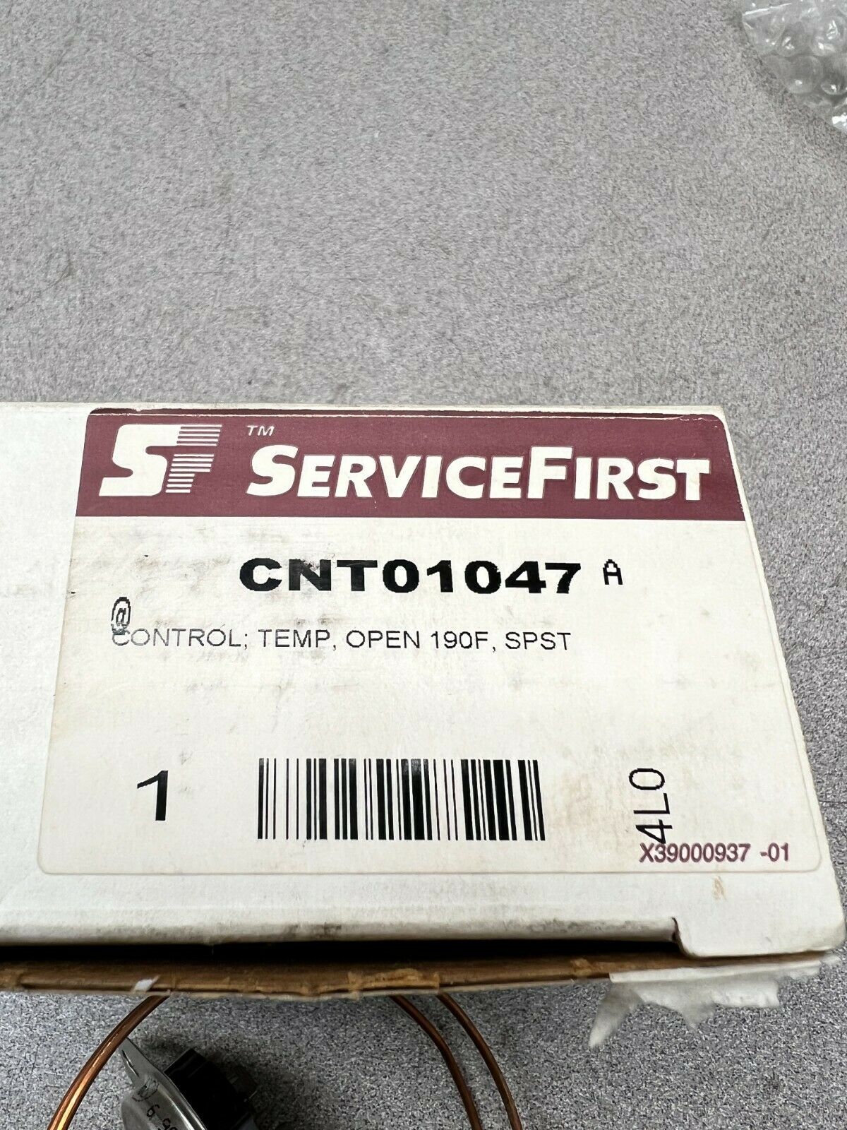 NEW IN BOX SERVICE FIRST CONTROL TEMP CNT01047