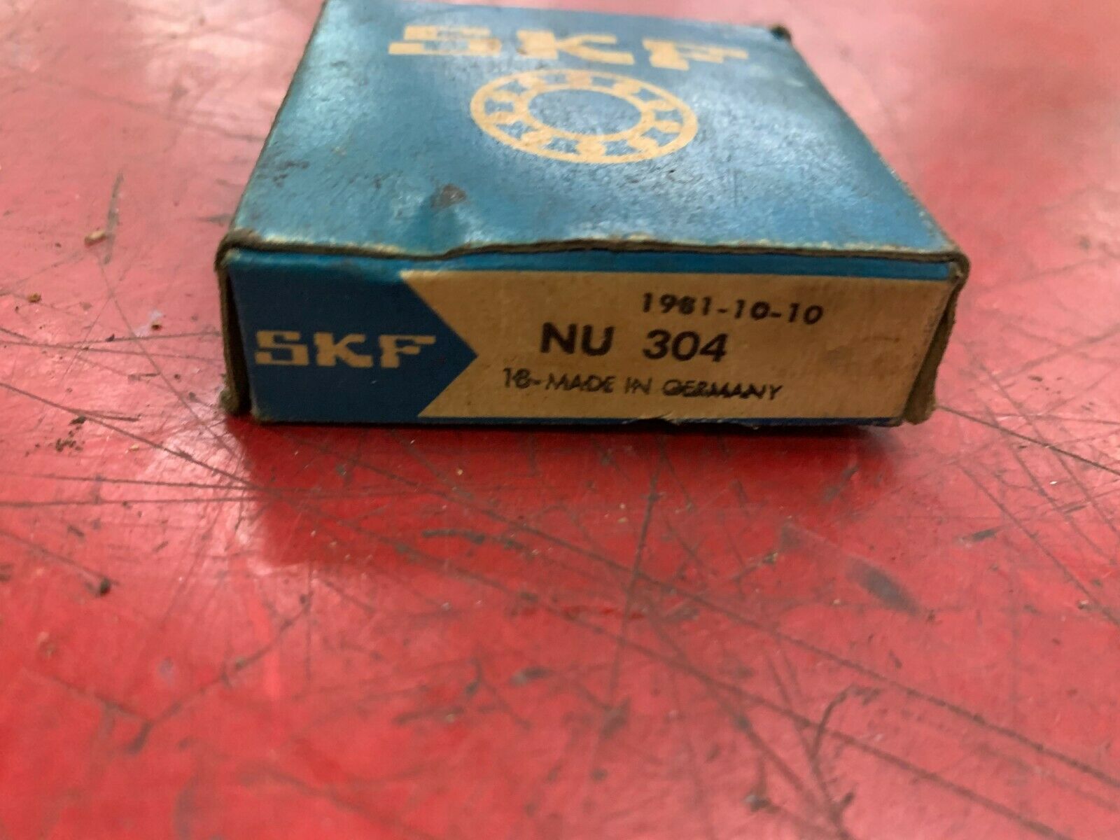 NEW IN BOX SKF ROLLER BEARING NU 304