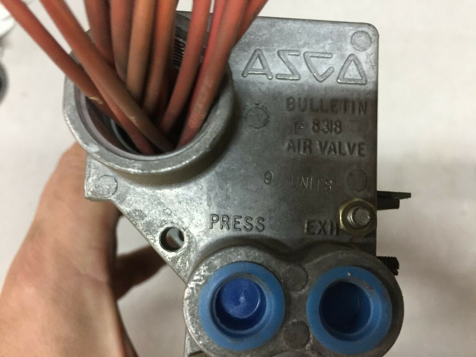 USED ASCO BANK OF 9 1/4"NPT 120VAC 100PSI AIR SOLENOID VALVES FFT8318D20M0