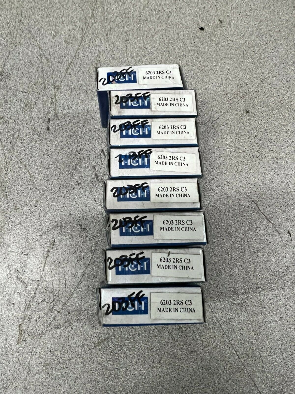 LOT OF 8 NEW IN BOX NEW IN BOX HCH BALL BEARING 6203 2RS C3