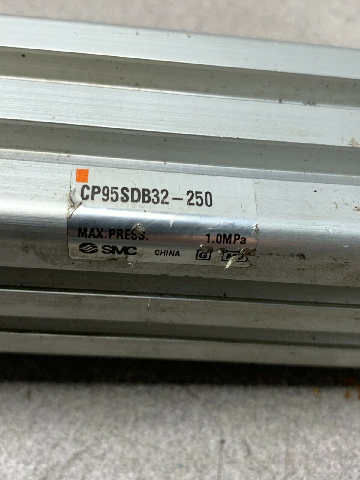 NEW NO BOX SMC PNEUMATIC CYLINDER CP95SDB32-250