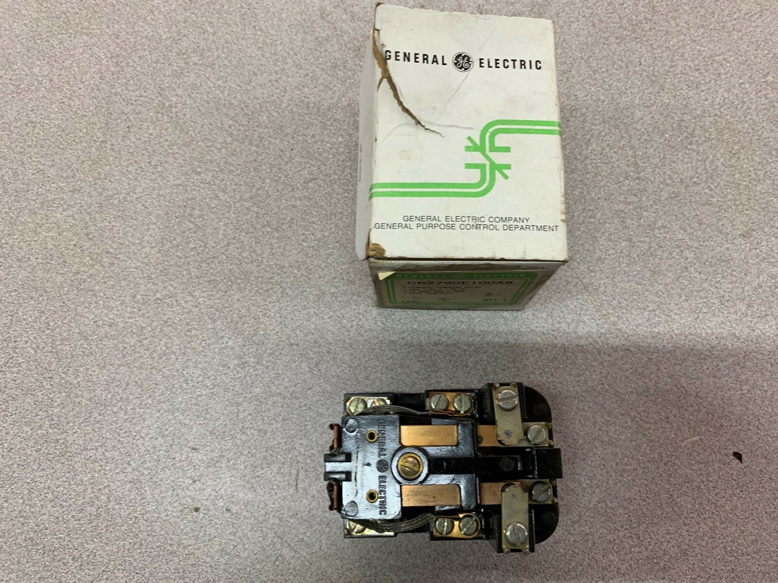 NEW IN BOX GE RELAY CR2790E100A8