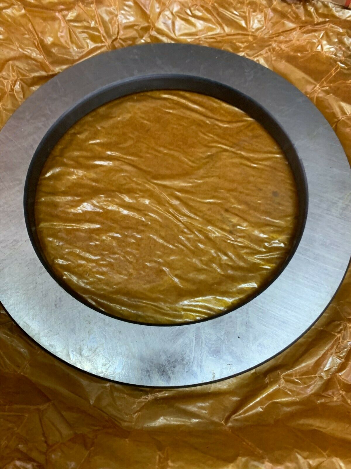 NEW IN BOX FAG BEARING RING GS.81232BN