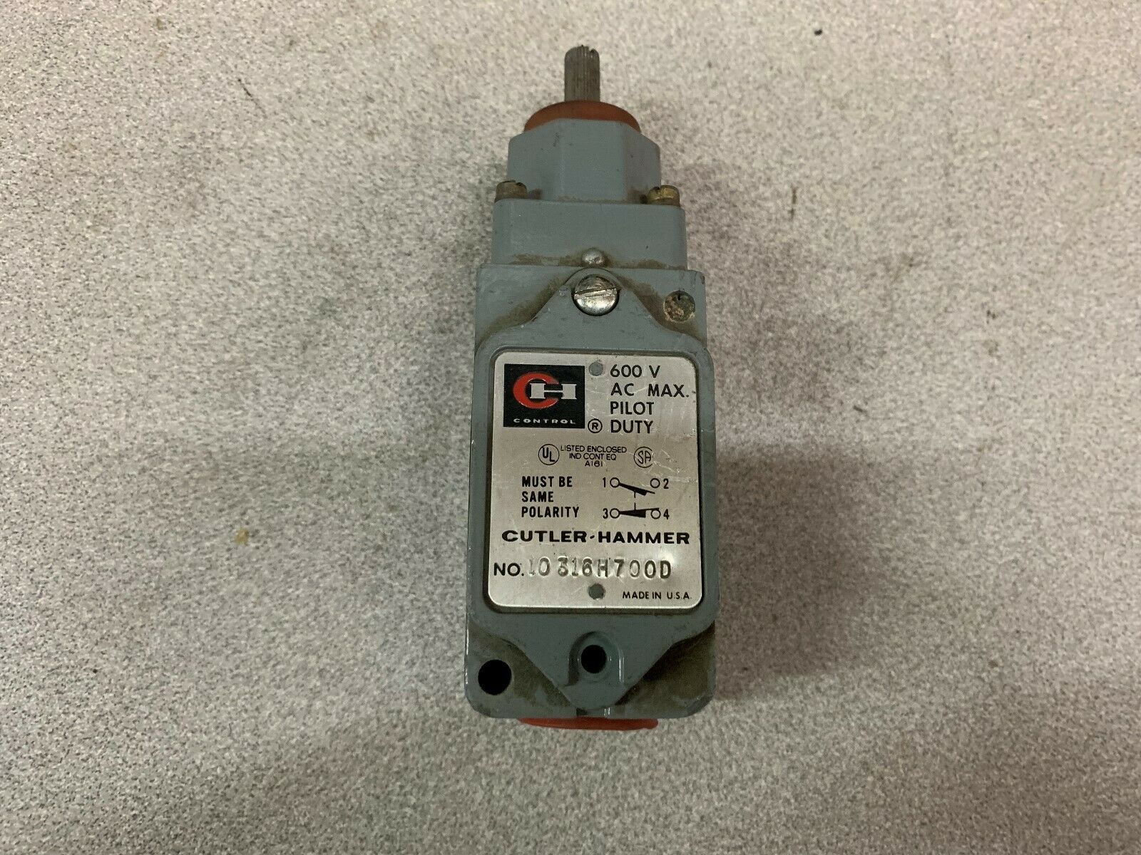 NEW NO BOX SQUARE D LIMIT SWITCH 10316H700D