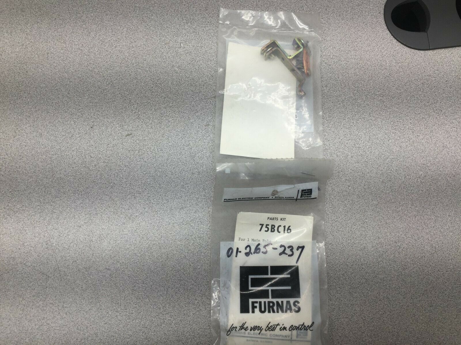 NEW IN BAG LOT OF 2 FURNAS CONTACT REPLACEMENT PARTS KIT 75BC16