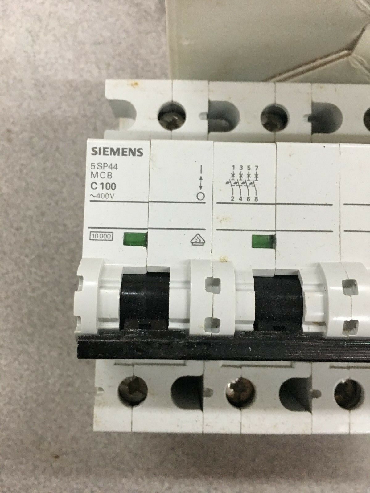 NEW IN BOX SIEMENS 3 POLE 100AMP CIRCUIT BREAKER 5SP4 491-7