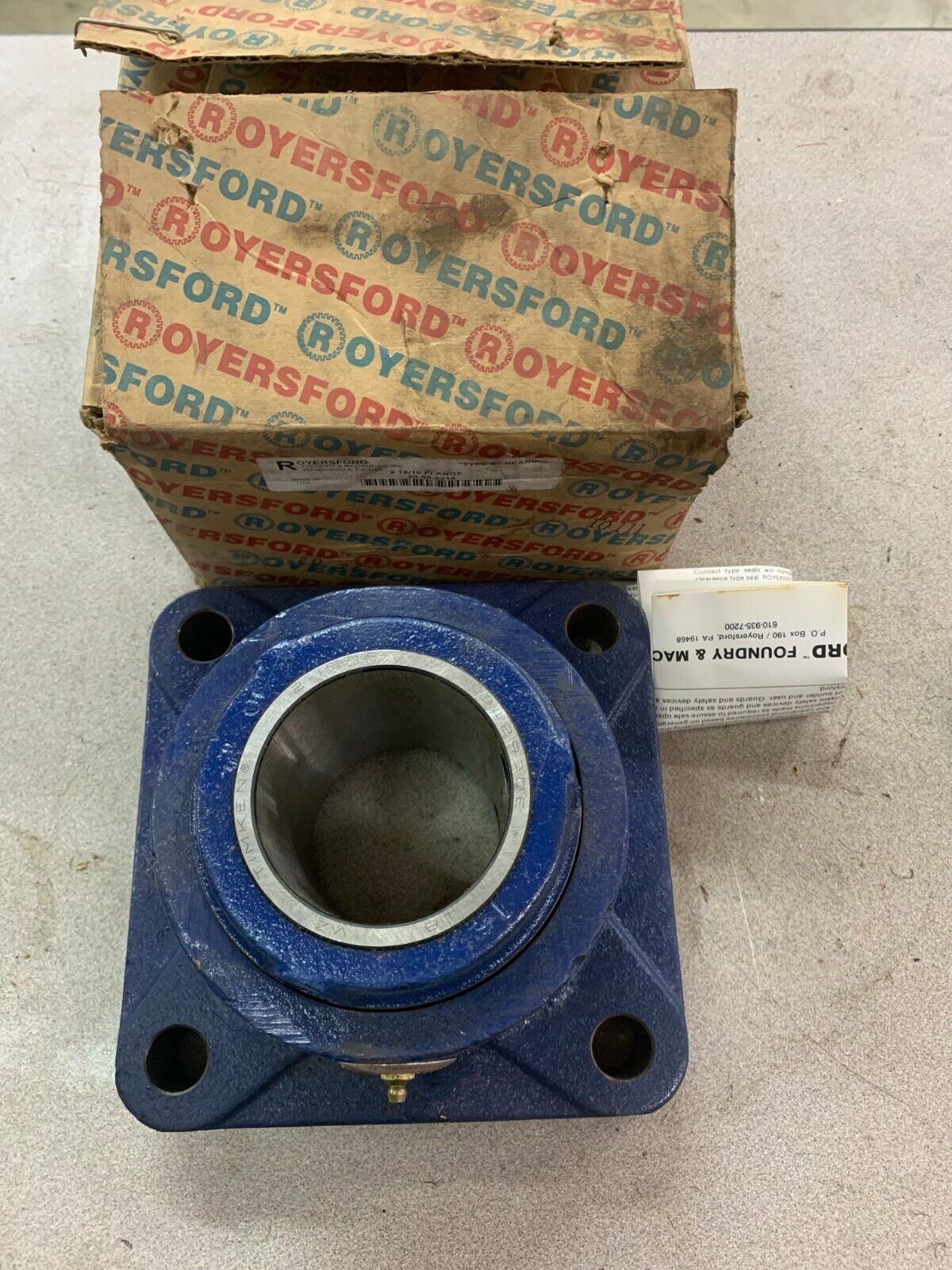 NEW IN BOX ROYERSFORD 4-BOLT TYPE-E FLANGE BEARING 2-15/16" BORE 20-05-0215