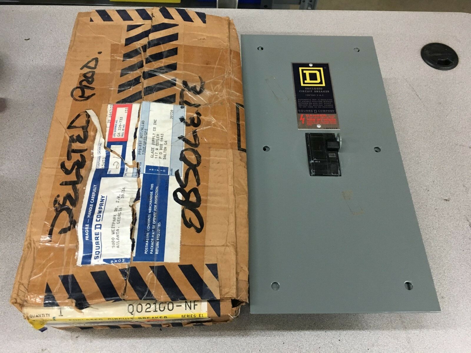 NEW IN BOX SQUARE D 100AMP ENCLOSED CIRCUIT BREAKER QO2100-NF