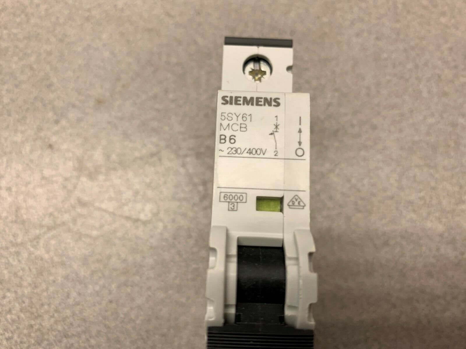 NEW NO BOX SIEMENS BREAKER 5SY6106-6