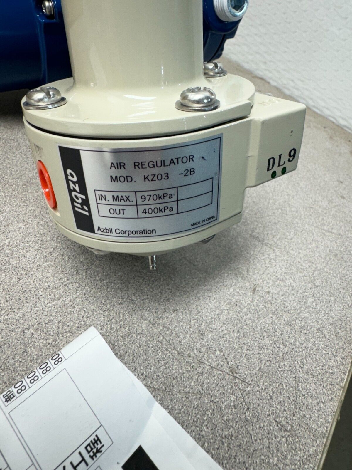 NEW IN BOX AZBIL SMART VALVE POSITIONER AVP302-FSD2E-1XXX-QT