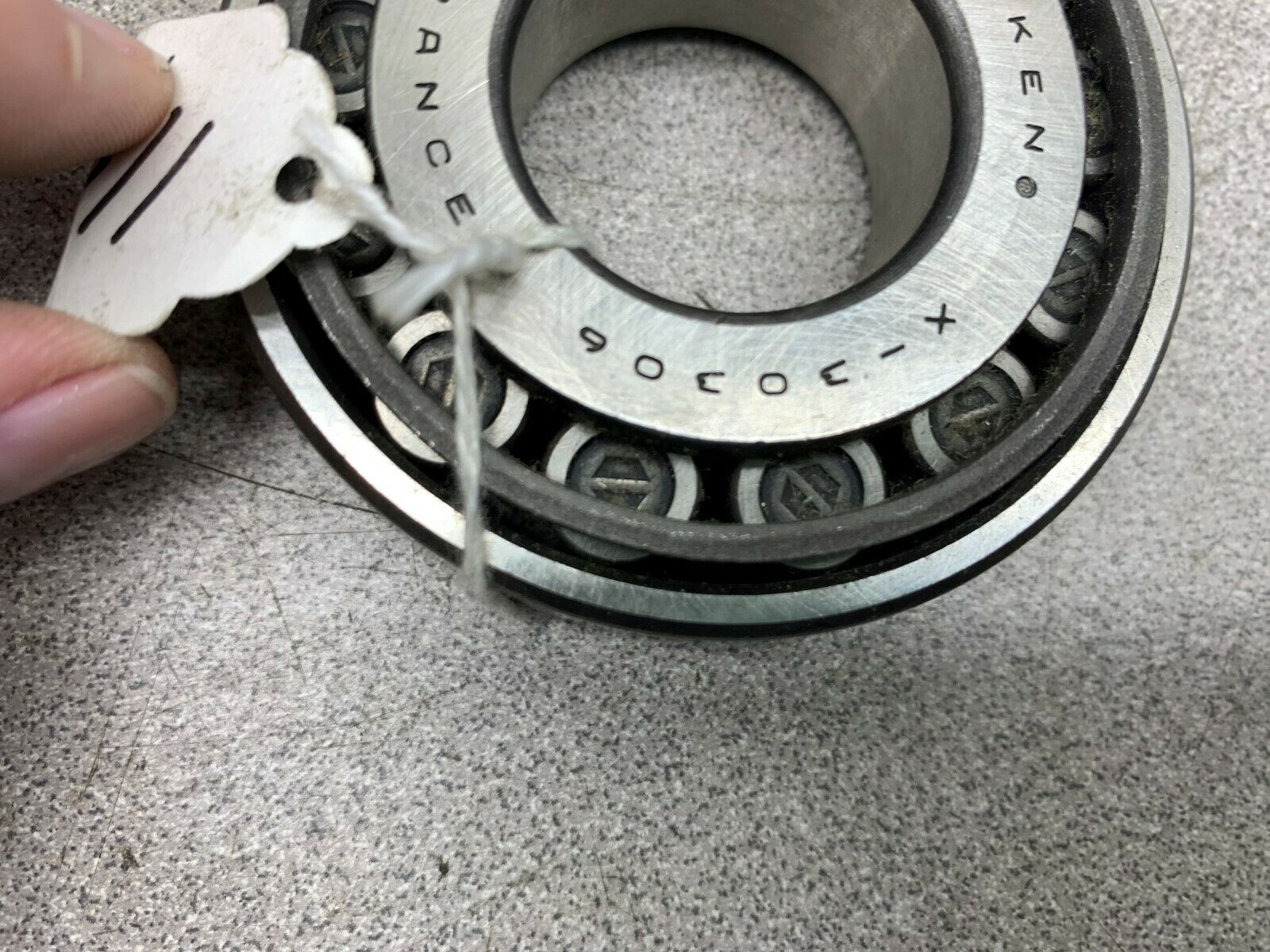 NEW NO BOX TIMKEN Y-30306 BEARING X-30306