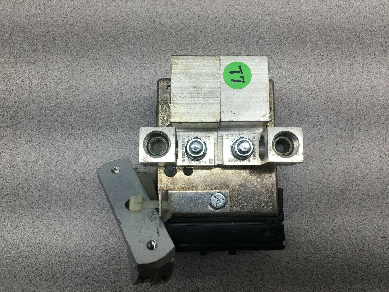 USED SIEMENS TERMINAL BLOCK NK600