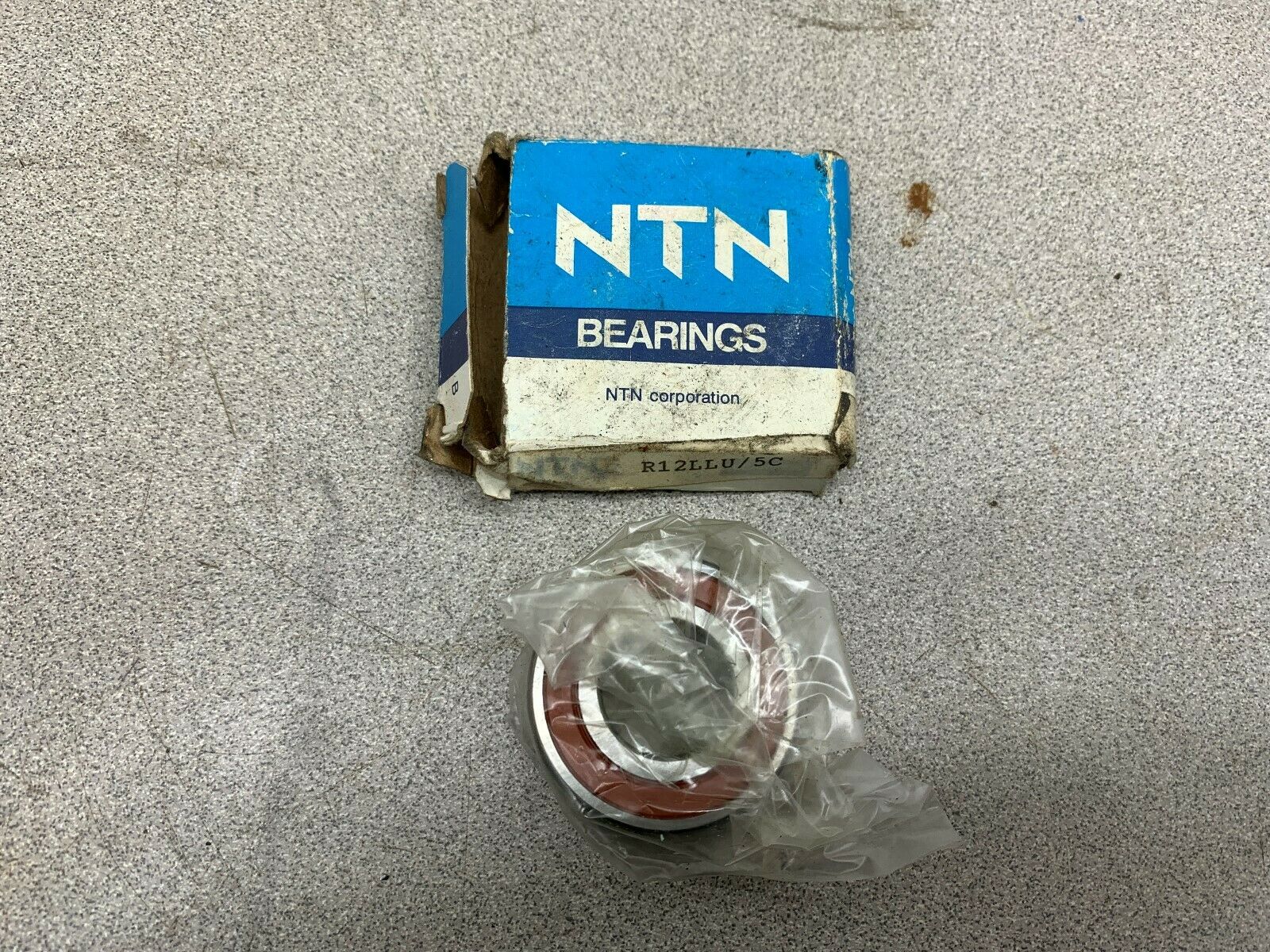 NEW IN BOX NTN BEARING R12LLU/5C