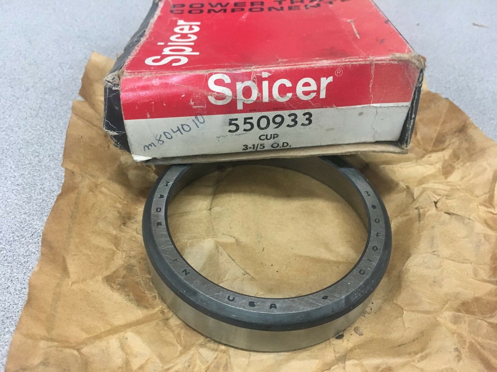 NEW IN BOX SPICER BEARING 550933