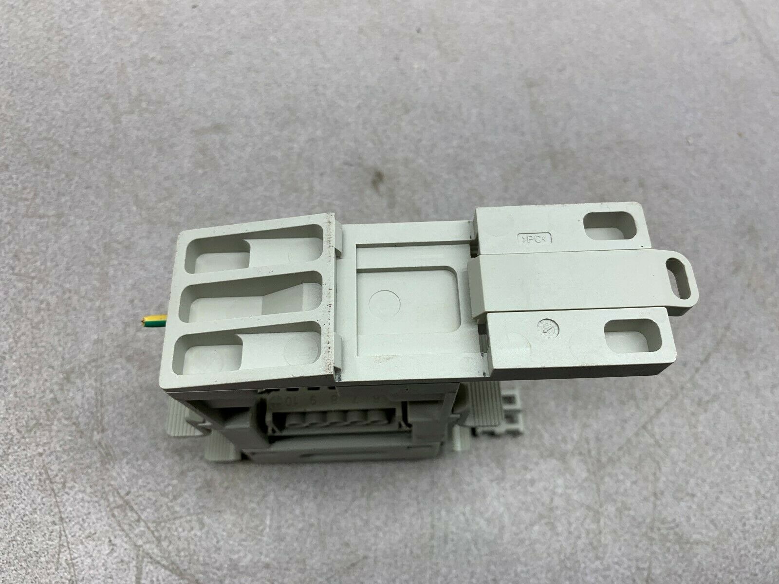 NEW TAKEOUT EPIC CONNECTOR ASSEMBLY 10192000 H-BE 10 SS DR