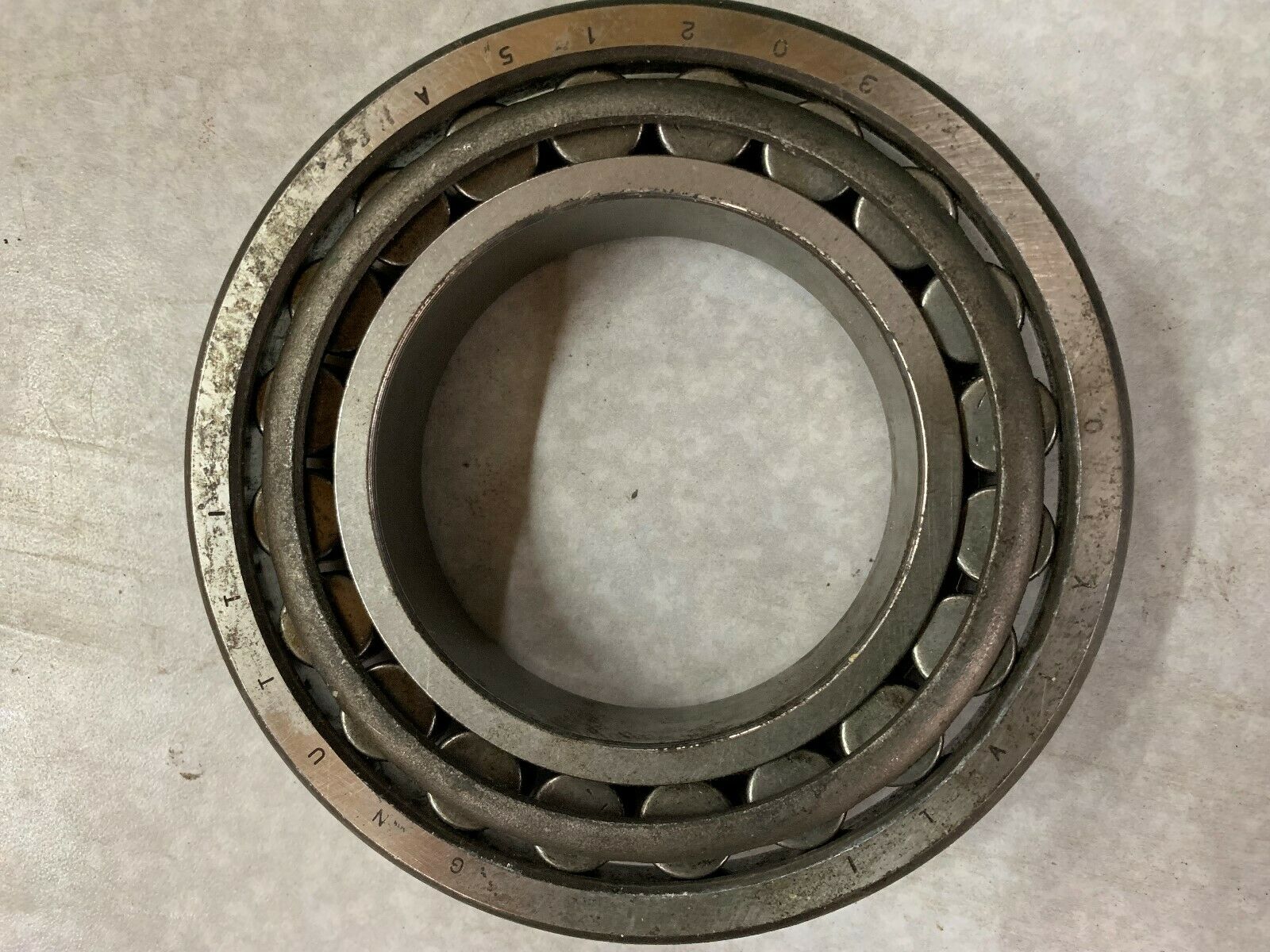 NEW NO BOX GNUTTI ROLLER BEARING WITH RACE 30215A