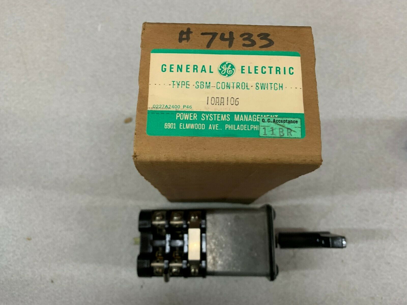 NEW IN BOX GE SWITCH I0AA106