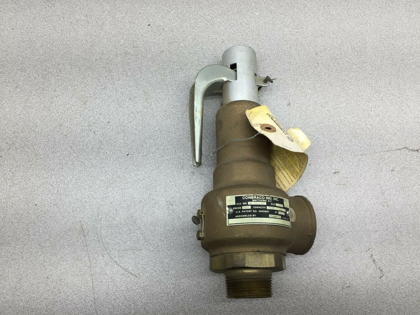 NEW NO BOX CONBRACO IND 1-1/4" 200PSI 5526LBS/HR PRESSURE RELIEF VALVE 19-502-45