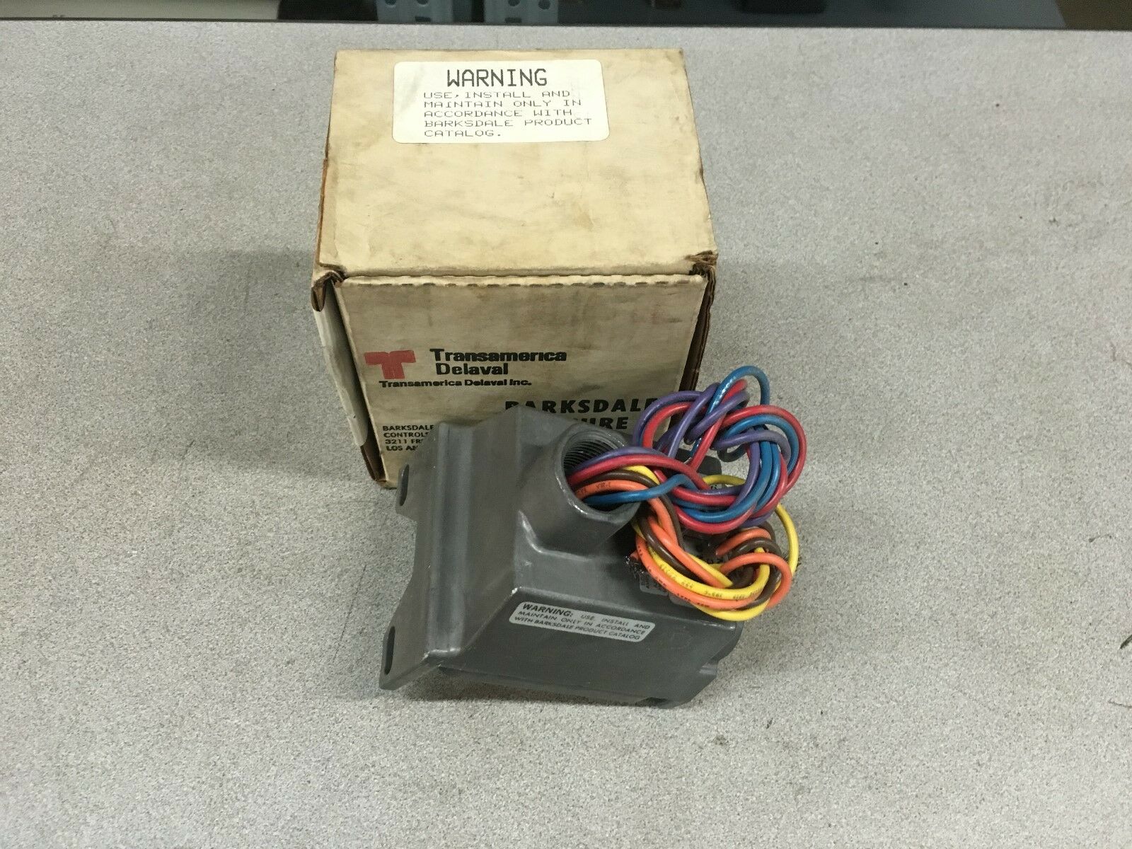 NEW IN BOX BARKSDALE PRESSURE SWITCH CD2H-H18