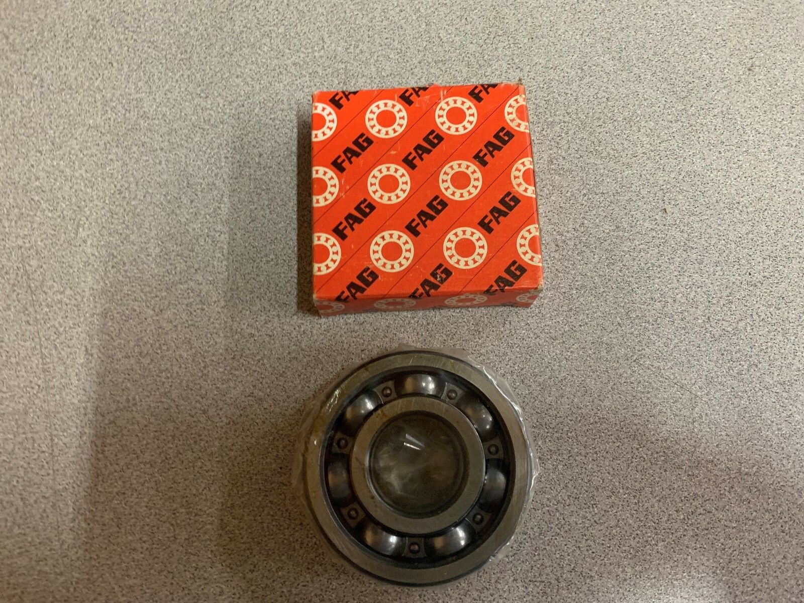 NEW IN BOX FAG BEARING 6305ZR.C3