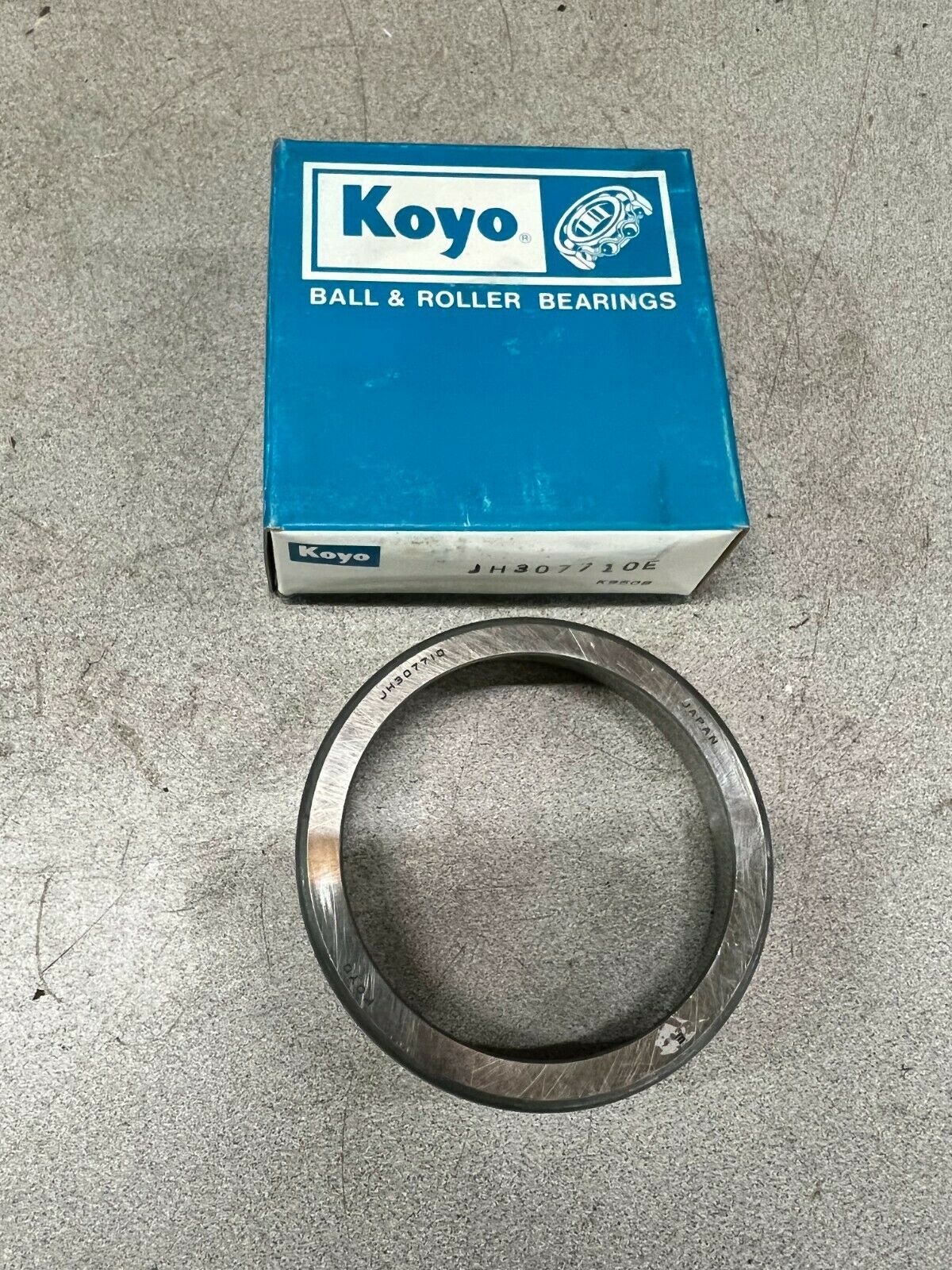 NEW IN BOX  KOYO JH307710 BEARING RACE JH307710E