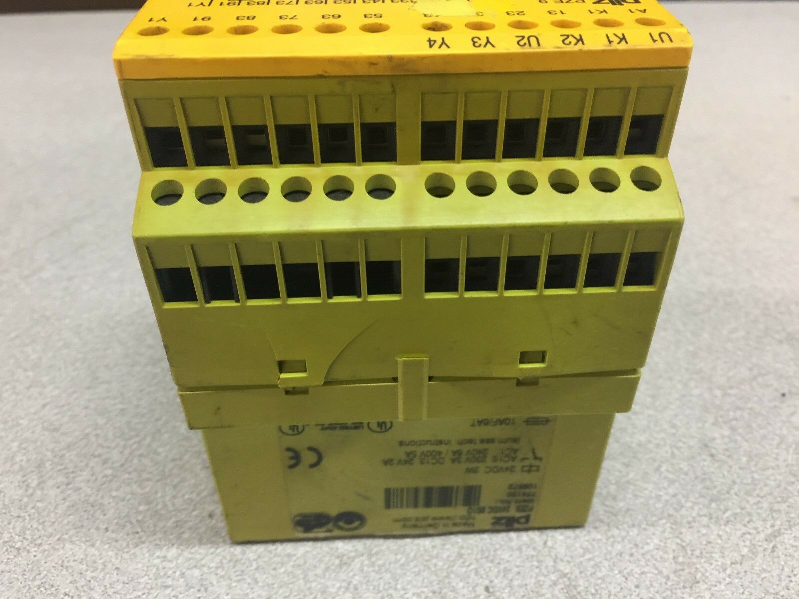 USED PILZ E-STOP SAFETY RELAY PZE 9