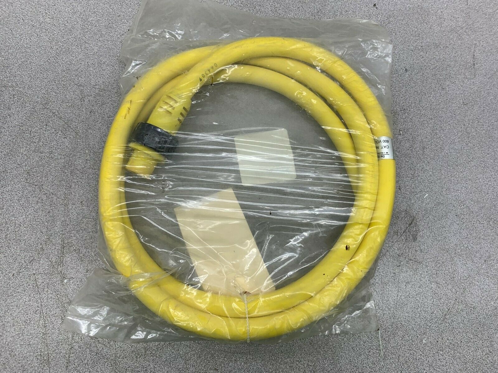 NEW NO BOX BRAD CONNECTIVITY CORD 32408