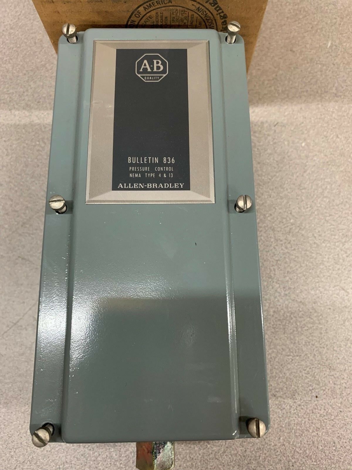 NEW IN BOX ALLEN BRADLEY SWITCH 836-C7JX15A SERIES B