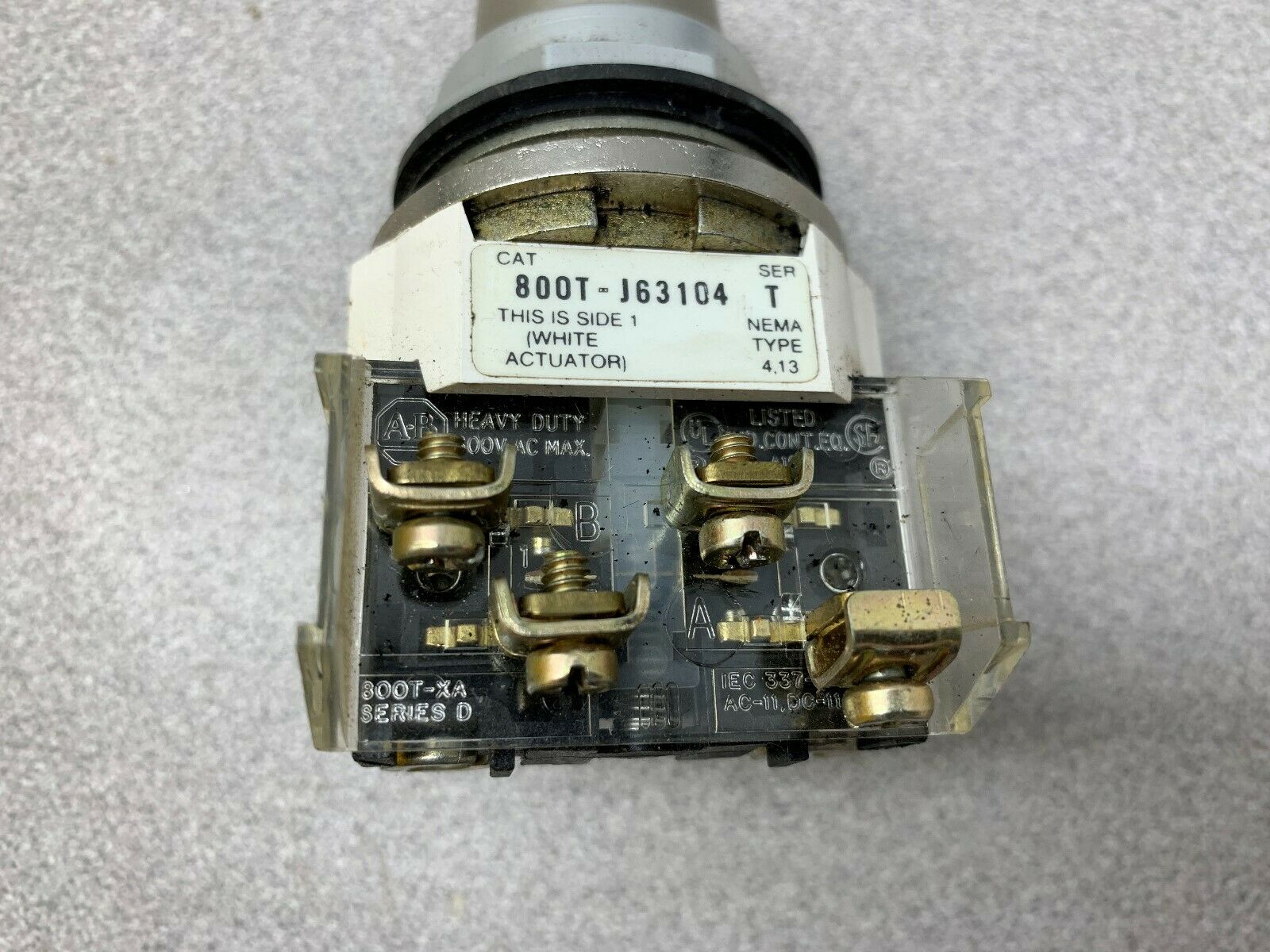 USED ALLEN-BRADLEY SELECTOR SWITCH 800T-J63104 SERIES T